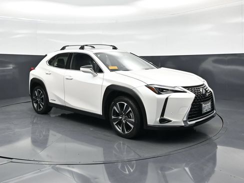Used 2020 Lexus UX 250h w/ Premium Package AWD/4WD image 20