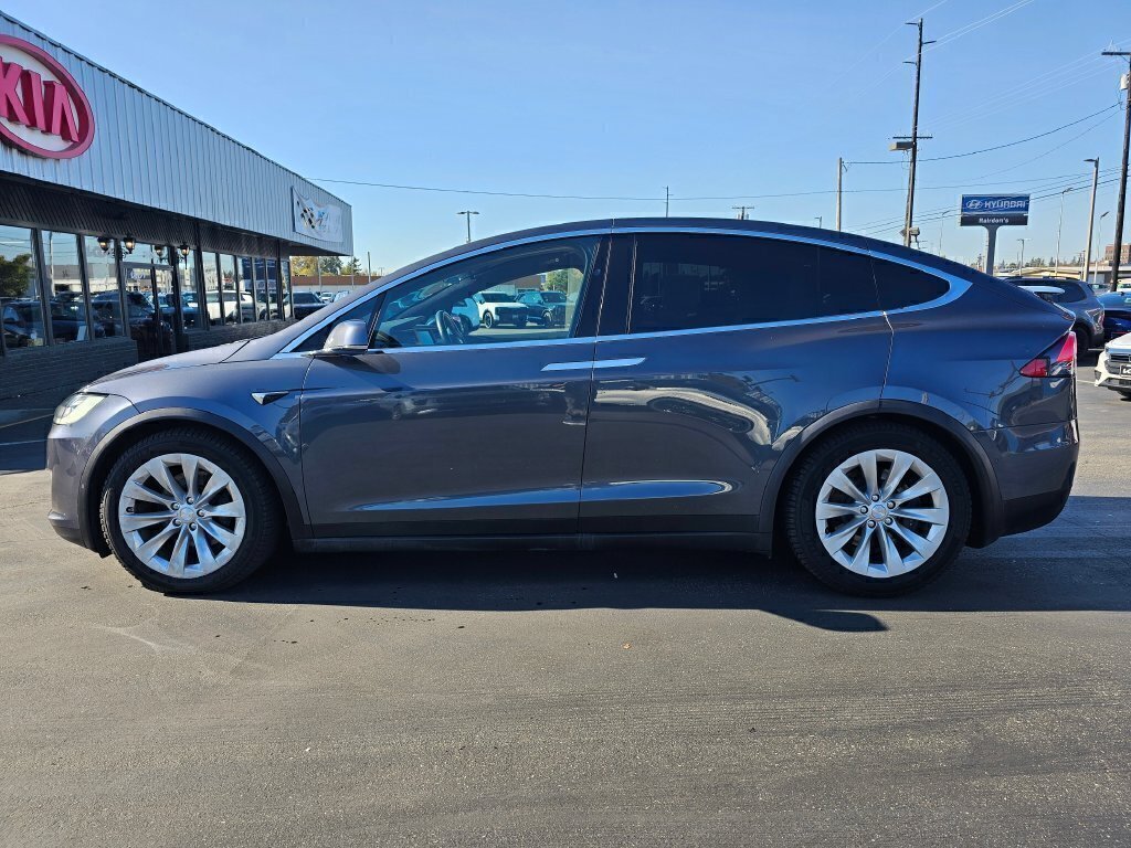 Used 2020 Tesla Model X Long Range AWD/4WD image 2