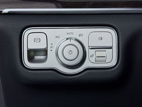 Used 2022 Mercedes-Benz GLE 450 4MATIC image 11