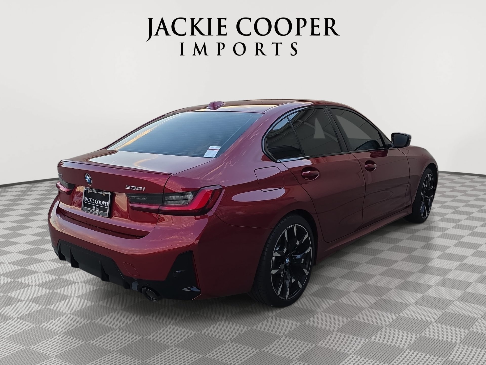 Used 2025 BMW 330i xDrive Sedan w/ M Sport Package AWD/4WD image 5