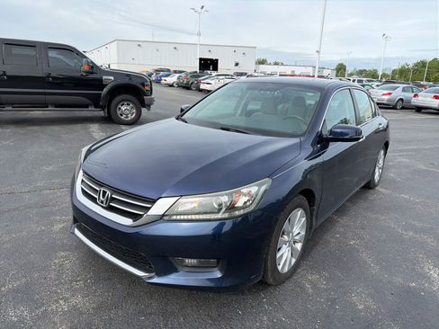 Used 2014 Honda Accord EX image 2