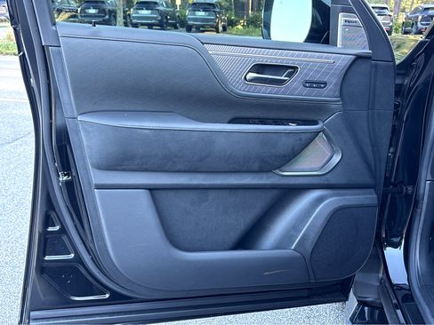 New 2026 INFINITI QX80 Autograph w/ Premium Cargo Package image 24