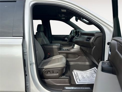 Used 2022 Chevrolet Tahoe LT w/ LT Signature Package image 15