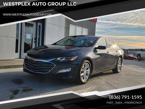 Used 2021 Chevrolet Malibu LT FWD image 1