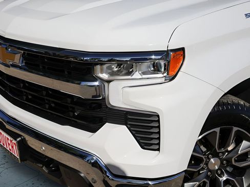 Used 2024 Chevrolet Silverado 1500 LT w/ Safety Package image 3