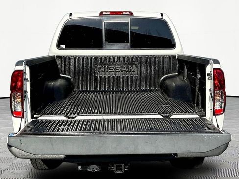 Used 2019 Nissan Frontier SV image 7