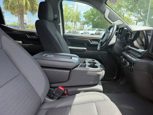Used 2025 Chevrolet Silverado 1500 LT image 11