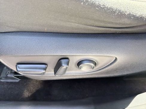 Used 2021 Toyota RAV4 XLE AWD/4WD image 16