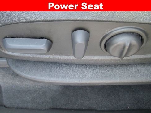 Used 2023 Buick Enclave Essence w/ Experience Buick Package AWD/4WD image 27