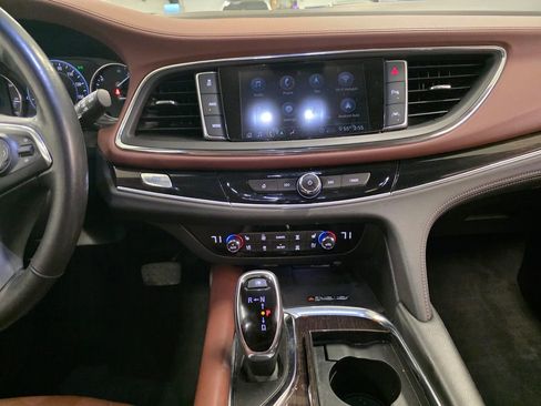Used 2021 Buick Enclave Avenir w/ Avenir Technology Package image 19