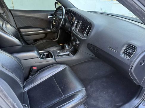 Used 2020 Dodge Charger SXT w/ Leather Interior Group RWD image 16