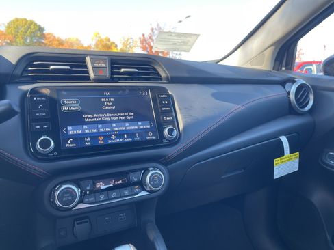 New 2025 Nissan Versa SR image 18