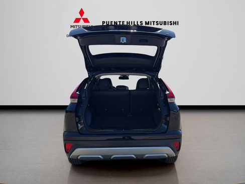 Used 2023 Mitsubishi Eclipse Cross AWD image 9