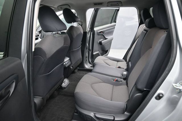 Used 2023 Toyota Highlander LE AWD/4WD image 10