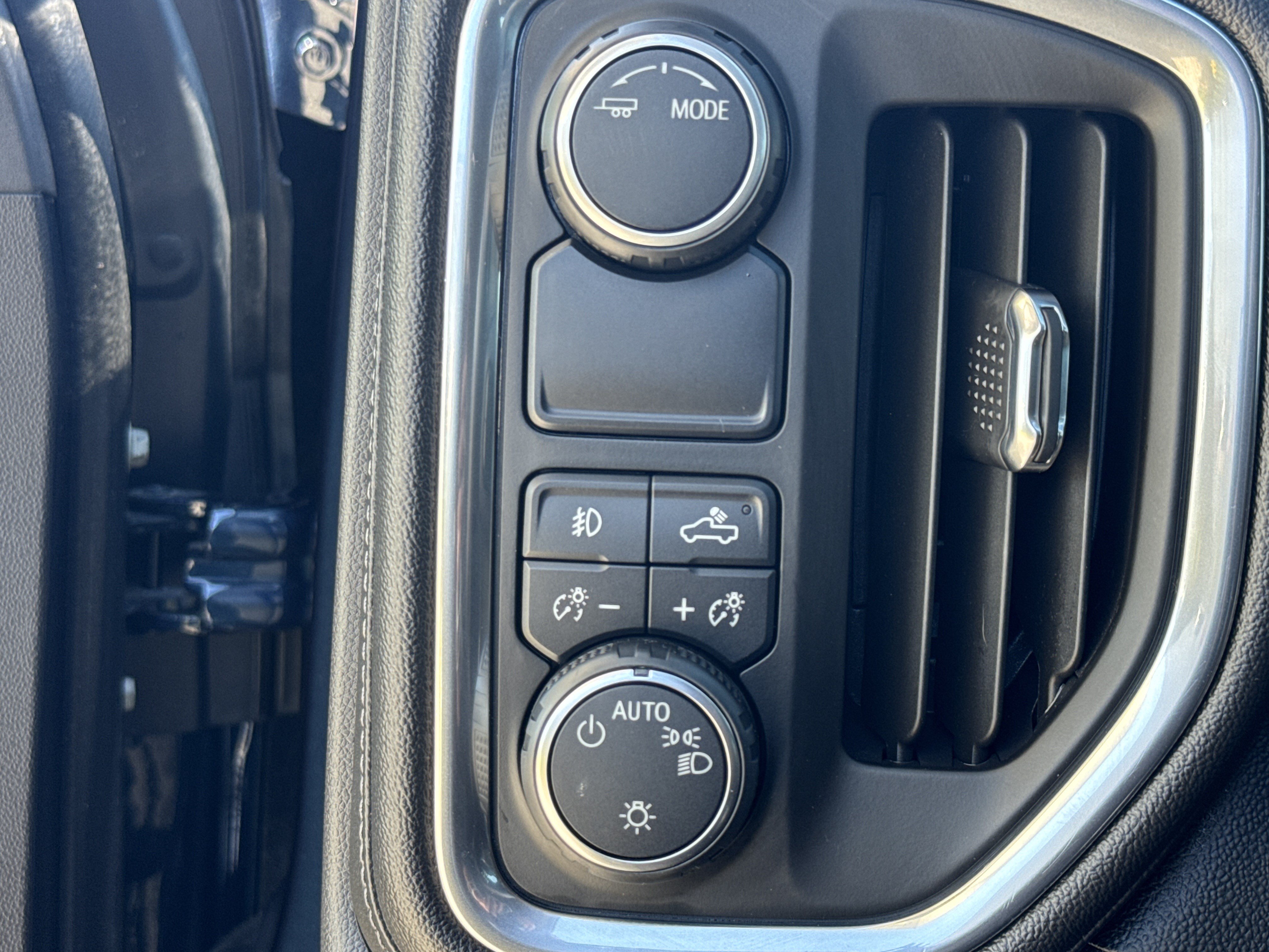 Used 2020 Chevrolet Silverado 1500 RST w/ All-Star Edition RWD image 19