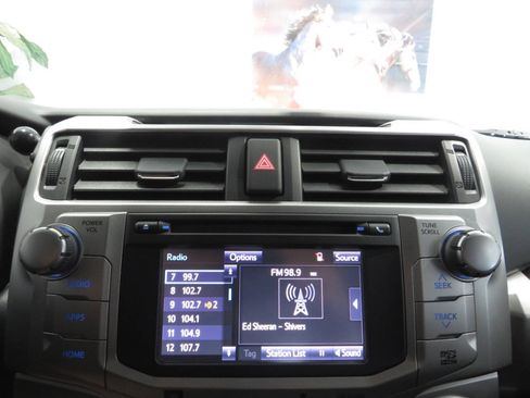 Used 2014 Toyota 4Runner Limited AWD/4WD image 18