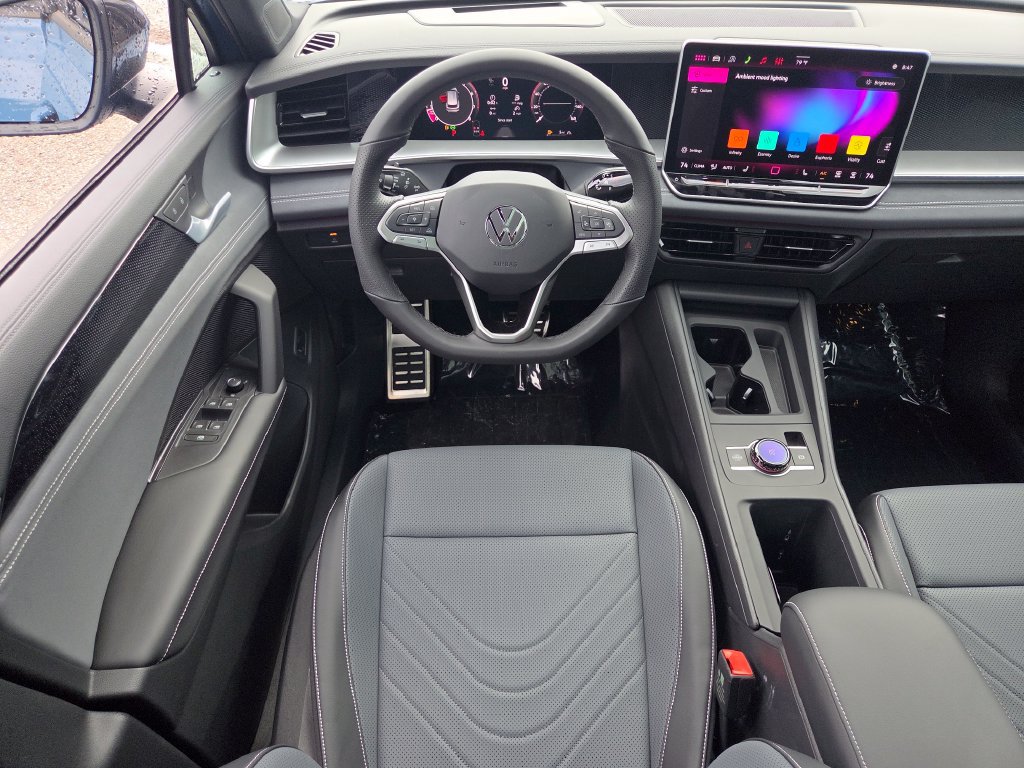 New 2026 Volkswagen Tiguan SE R-Line AWD/4WD image 16