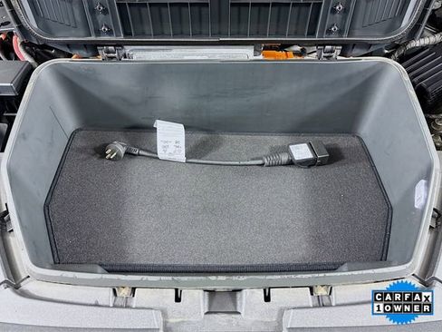 Used 2022 Audi e-tron Premium w/ Convenience Plus Package image 30