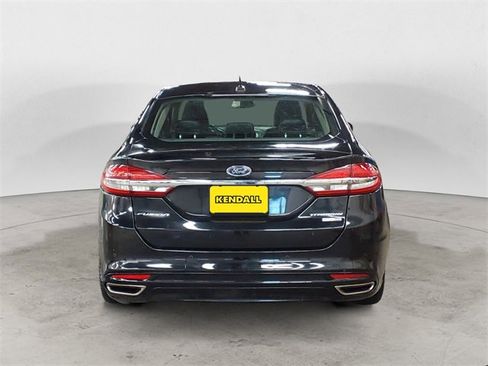 Used 2018 Ford Fusion Titanium image 4