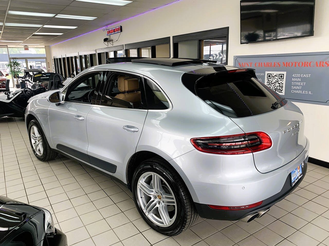 Used 2017 Porsche Macan S AWD/4WD image 5
