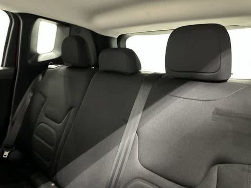 Used 2019 Jeep Renegade Latitude FWD image 14