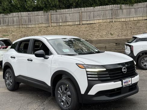 New 2026 Nissan Kicks S FWD image 2
