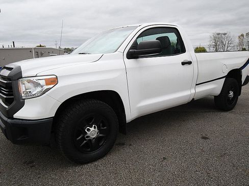 Used 2015 Toyota Tundra SR image 3