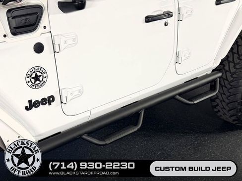 Used 2025 Jeep Wrangler Unlimited Rubicon 4xe w/ Safety Group AWD/4WD image 16