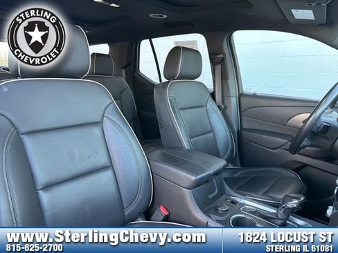 Used 2022 Chevrolet Traverse Premier w/ Redline Edition image 12