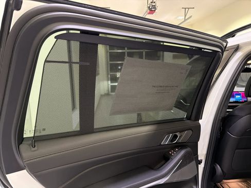 New 2026 BMW X7 xDrive40i w/ M Sport Package AWD/4WD image 21