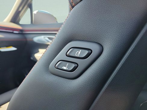 New 2026 Genesis GV70 2.5T Sport Prestige AWD/4WD image 33