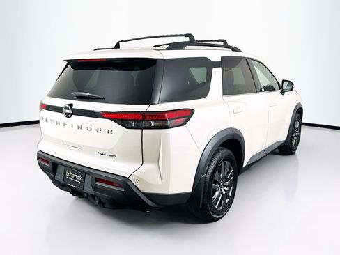 Used 2023 Nissan Pathfinder SV w/ SV Premium Package AWD/4WD image 9