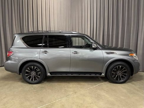 Used 2020 Nissan Armada Platinum w/ Captain's Chairs Package RWD image 4