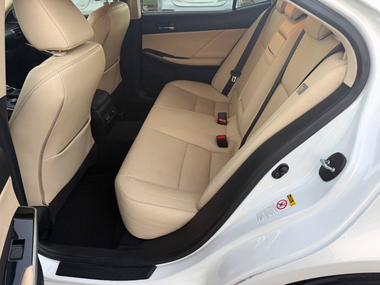 Used 2015 Lexus IS 250 RWD image 9