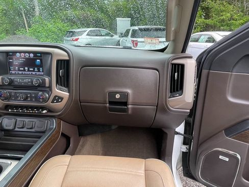 Used 2017 GMC Sierra 1500 Denali AWD/4WD image 29