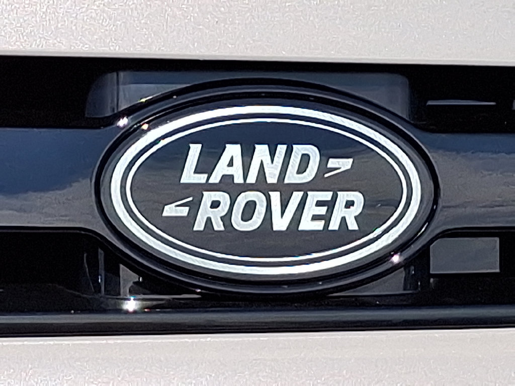 New 2026 Land Rover Defender 110 X-Dynamic SE AWD/4WD image 19