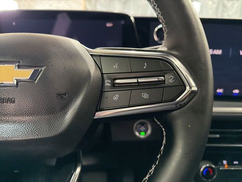 Used 2024 Chevrolet Traverse LT w/ Trailering Package image 19