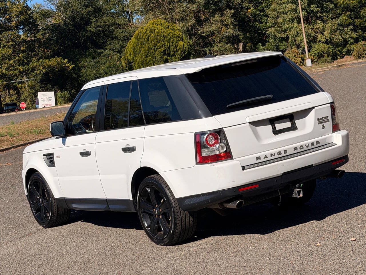 Used 2011 Land Rover Range Rover Sport Supercharged AWD/4WD image 30