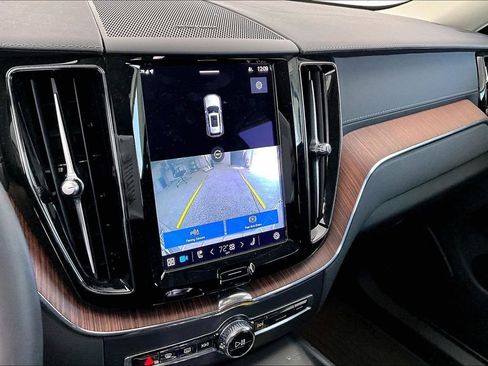 Certified 2023 Volvo XC60 B5 Ultimate w/ Climate Package image 29