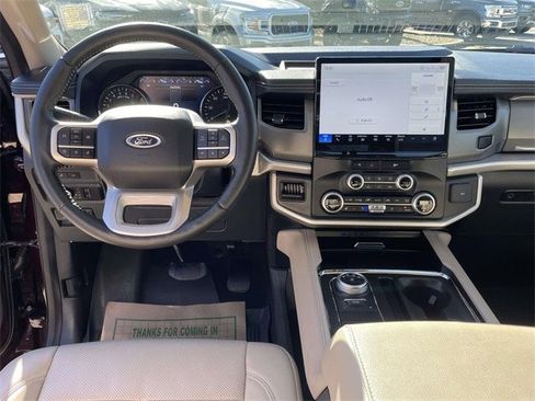 Certified 2024 Ford Expedition XLT image 14