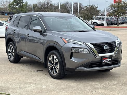 Used 2023 Nissan Rogue SV image 7