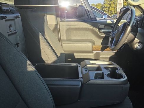 Used 2020 GMC Sierra 1500 SLE w/ Remote Start Package AWD/4WD image 9