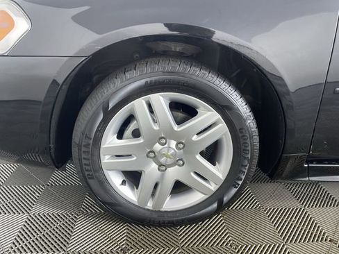 Used 2014 Chevrolet Impala LT w/ LT Sunroof Package image 17