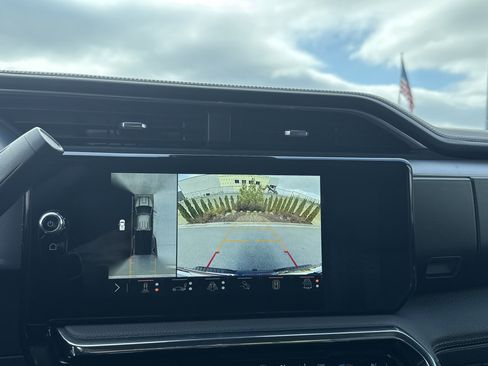 Used 2024 GMC Sierra 3500 Denali w/ Denali Reserve Package image 26