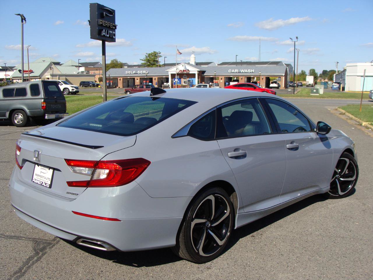 Used 2021 Honda Accord Sport image 6