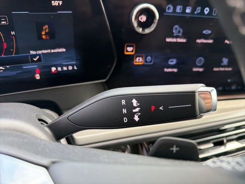 New 2026 Chevrolet Traverse LT w/ Enhanced Driving Package FWD image 28