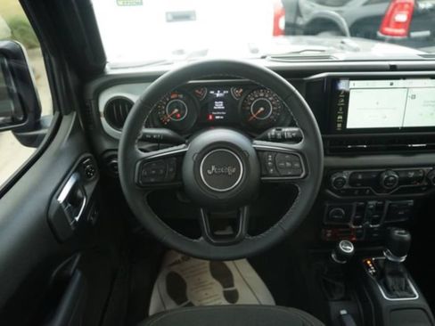 Used 2025 Jeep Wrangler Unlimited Sport AWD/4WD image 21