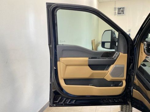 Certified 2025 Ford F350 Lariat w/ Lariat Ultimate Package image 15