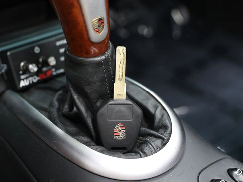 Used 2003 Porsche 911 Cabriolet image 5