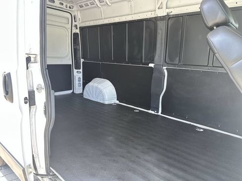 Used 2024 RAM ProMaster 2500 w/ Convenience Group FWD image 28